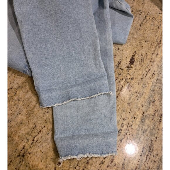 Levi's Denizen Mid Rise Boyfriend Jeans Distressed Raw Hem Denim Size 6 Pants - Picture 15 of 16